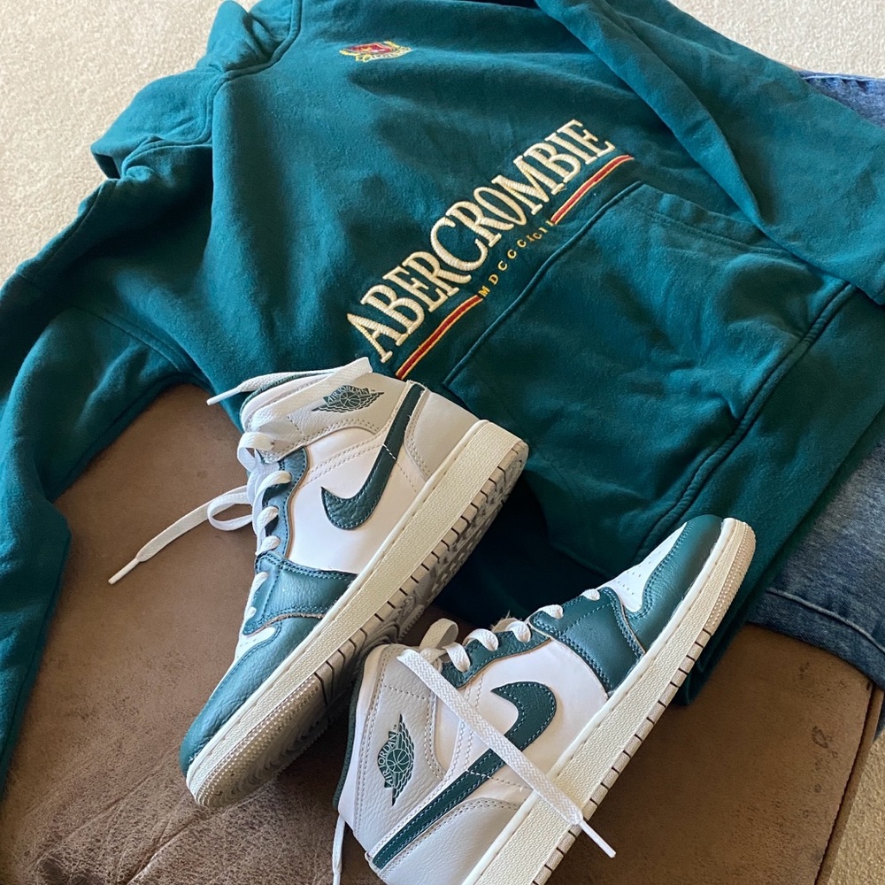Youth Green, grey & White air jordan